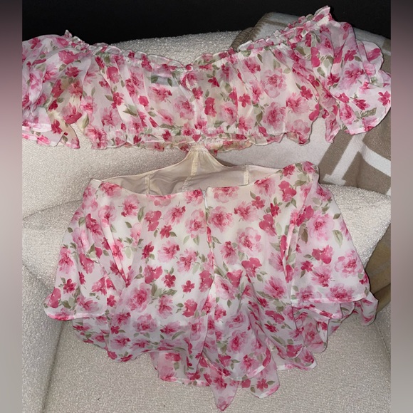 White Pink Floral Off Shoulder Romper - Picture 11 of 13